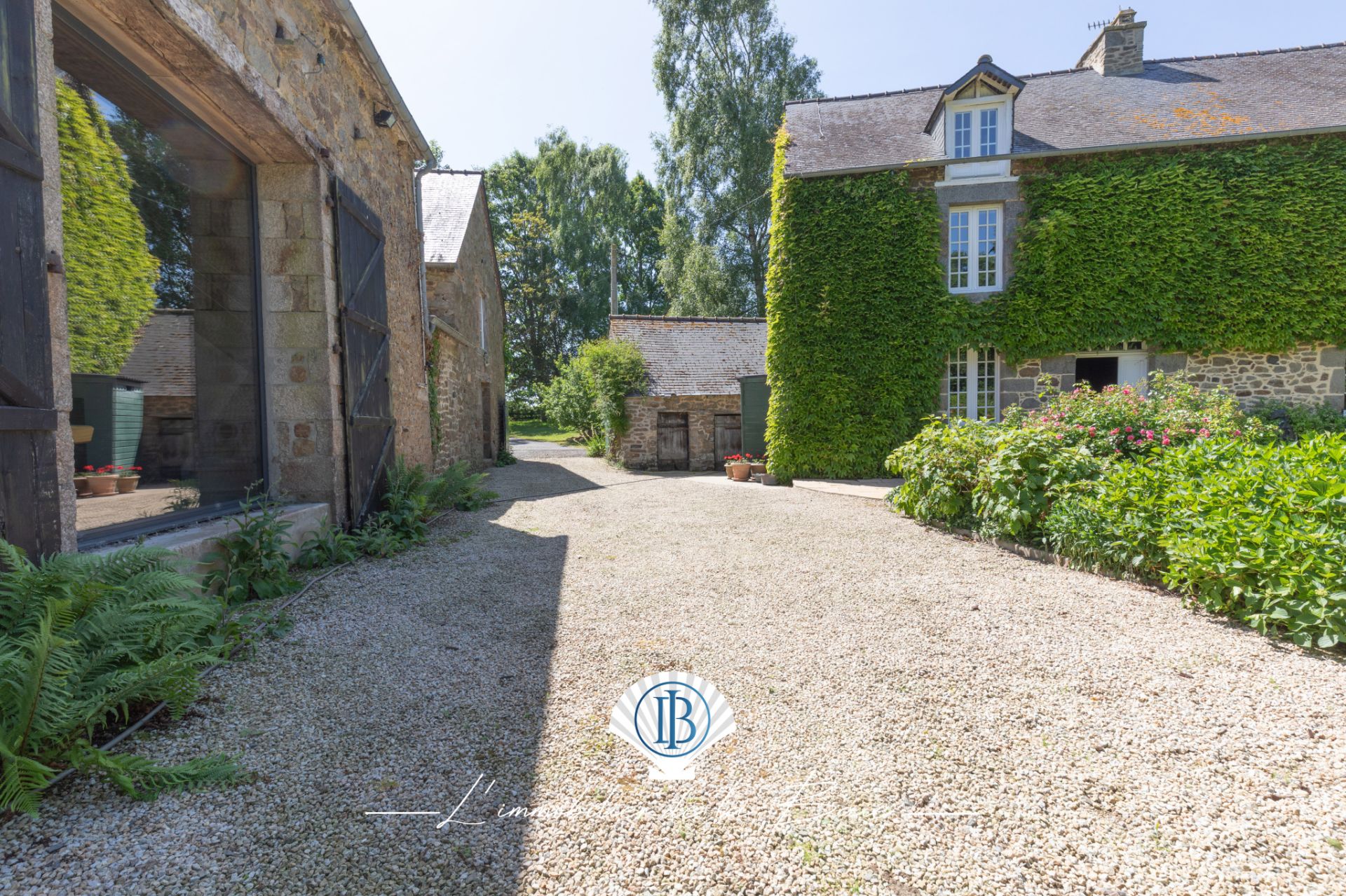 maison 12 Pièces en vente sur Miniac-Morvan (35540)